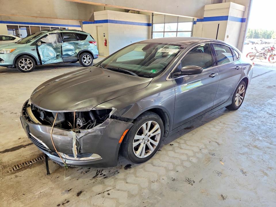 60937236 :رقم المزاد ، 1C3CCCAB5FN576835 vin ، 2015 Chrysler 200 مزاد بيع