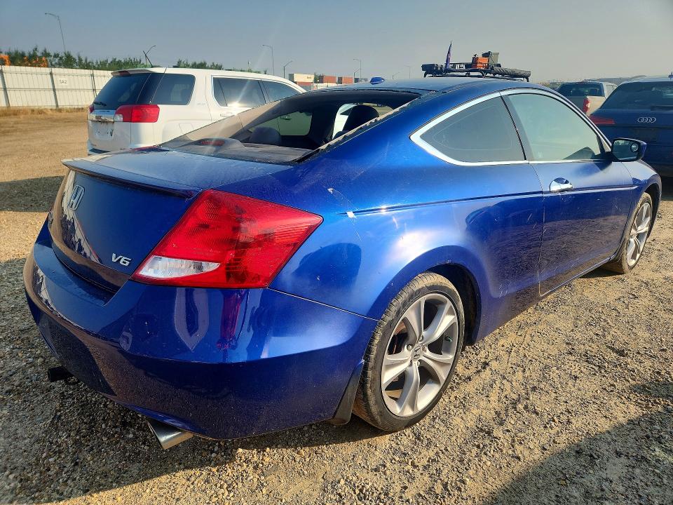 Продаж на аукціоні авто 2011 Honda Accord, vin: 1HGCS2A85BA800301, номер лоту: 60812856