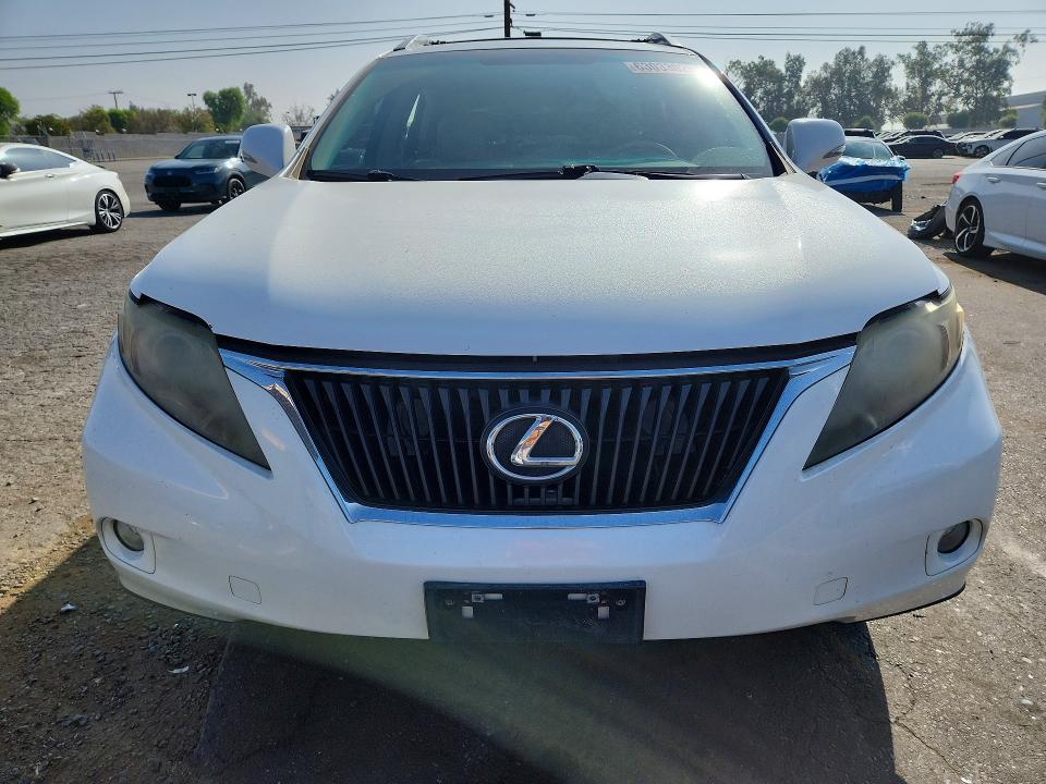 63033026 :رقم المزاد ، 2T2ZK1BA0BC042573 vin ، 2011 Lexus Rx مزاد بيع