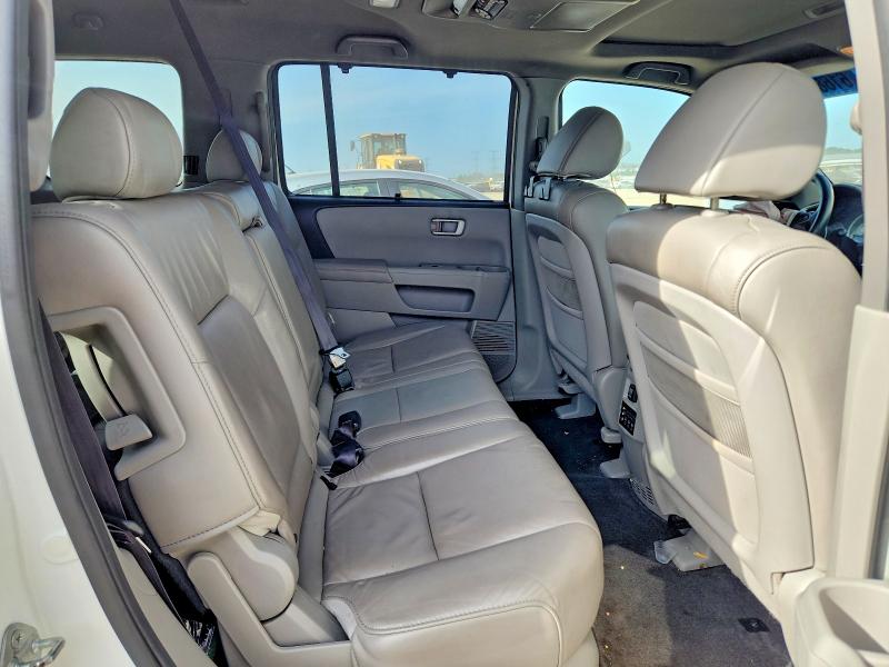 61689596 :رقم المزاد ، 5FNYF4H94BB018050 vin ، 2011 Honda Pilot مزاد بيع
