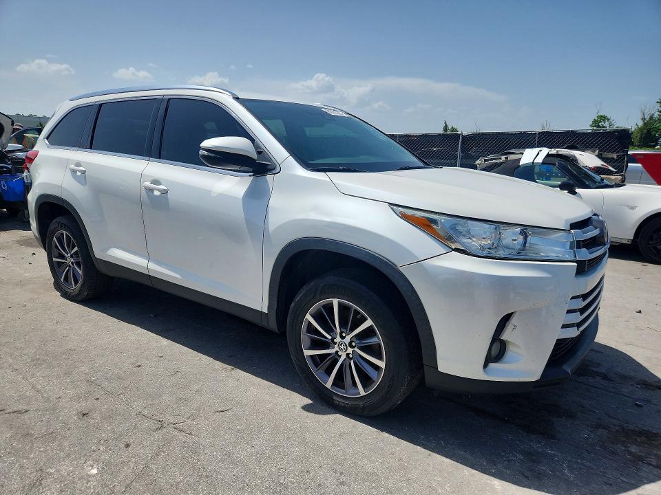 2019 Toyota Highlander მანქანა იყიდება აუქციონზე, vin: 5TDKZRFH0KS342774, აუქციონის ნომერი: 60767966
