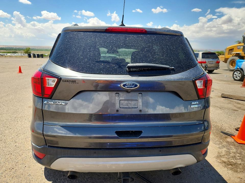 61218006 :رقم المزاد ، 1FMCU9HD1KUA35182 vin ، 2019 Ford Escape مزاد بيع