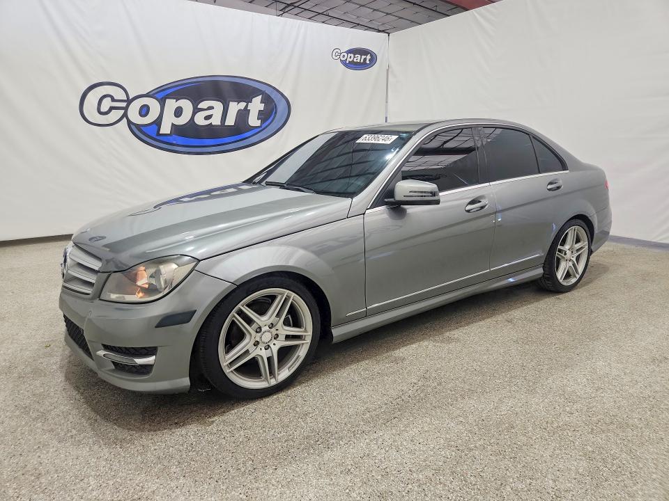 2013 Mercedes-benz C მანქანა იყიდება აუქციონზე, vin: WDDGF4HB7DA788226, აუქციონის ნომერი: 63396246