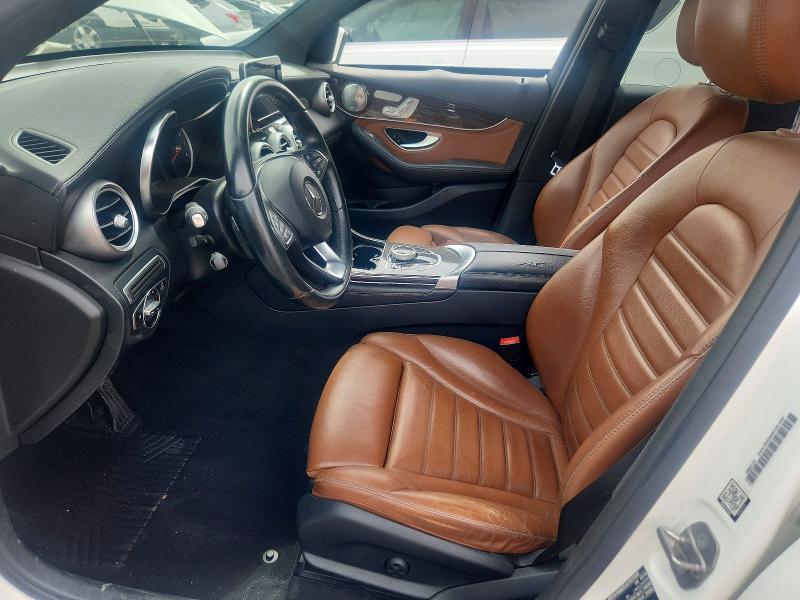 60997026 :رقم المزاد ، WDC0G4JB6HF132895 vin ، 2017 Mercedes-benz Glc مزاد بيع
