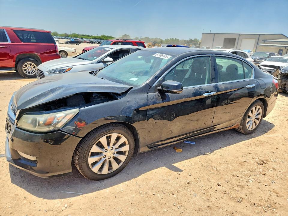 Auction sale of the 2014 Honda Accord, vin: 1HGCR2F85EA064226, lot number: 61998426