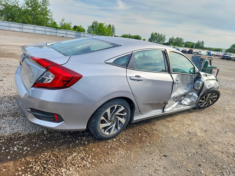 Продаж на аукціоні авто 2018 Honda Civic, vin: 2HGFC2F67JH043242, номер лоту: 59790296