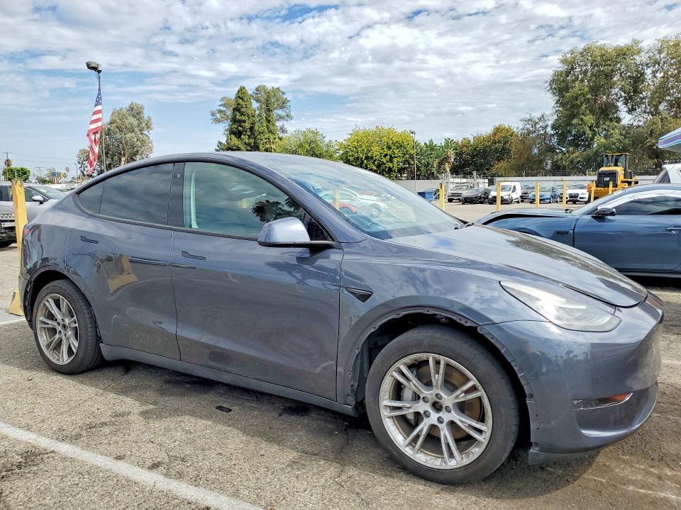 Продаж на аукціоні авто 2020 Tesla Model Y, vin: 5YJYGDEEXLF019834, номер лоту: 60518666