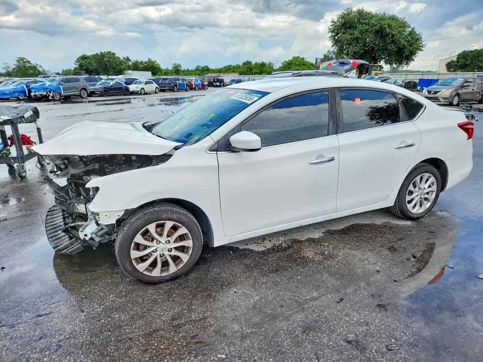 Продажа на аукционе авто 2018 Nissan Sentra, vin: 3N1AB7AP8JY226185, номер лота: 61535656