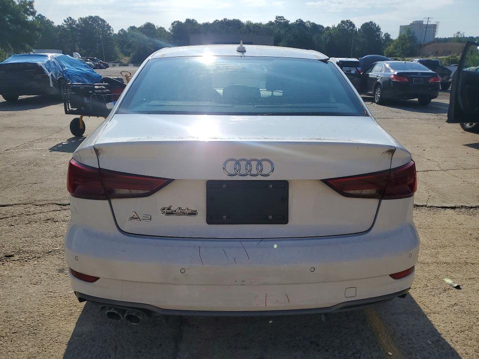 60938626 :رقم المزاد ، WAUGUGFF6J1085667 vin ، 2018 Audi A3 مزاد بيع