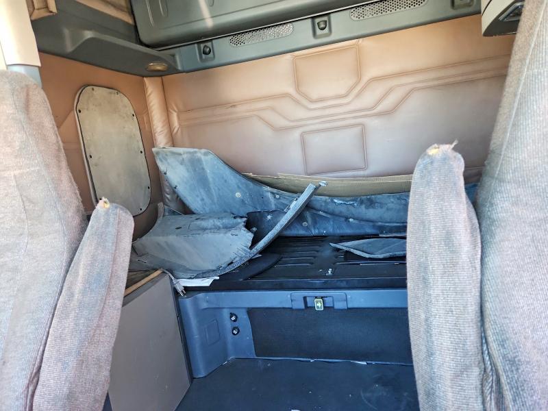 2015 Freightliner Cascadia მანქანა იყიდება აუქციონზე, vin: 3AKJGLD53FSBT5505, აუქციონის ნომერი: 62479146