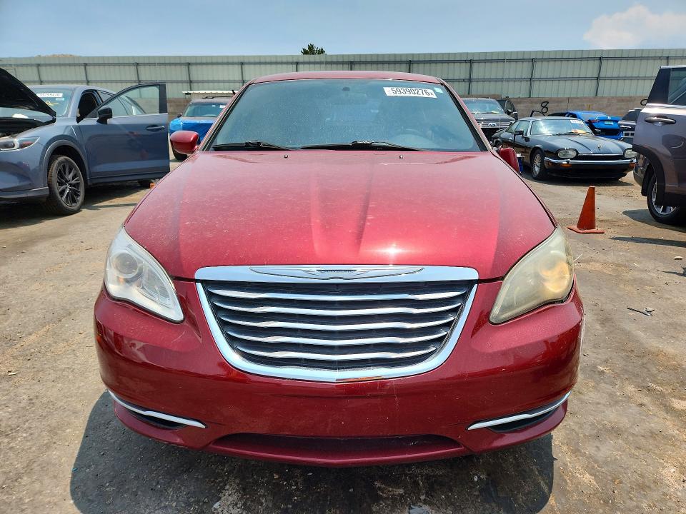 59390276 :رقم المزاد ، 1C3CCBAB8DN589831 vin ، 2013 Chrysler 200 مزاد بيع