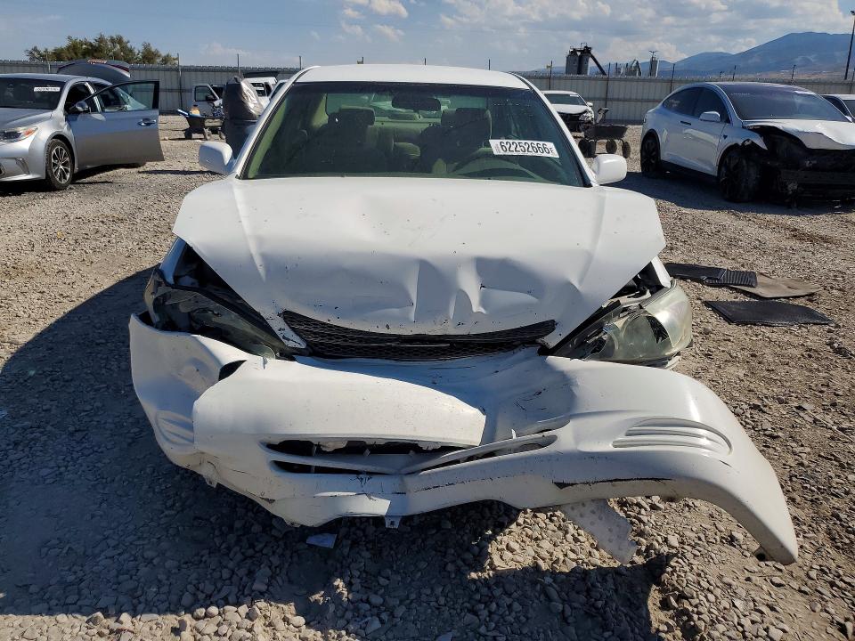 62252666 :رقم المزاد ، 4T1BE32K12U083519 vin ، 2002 Toyota Camry مزاد بيع