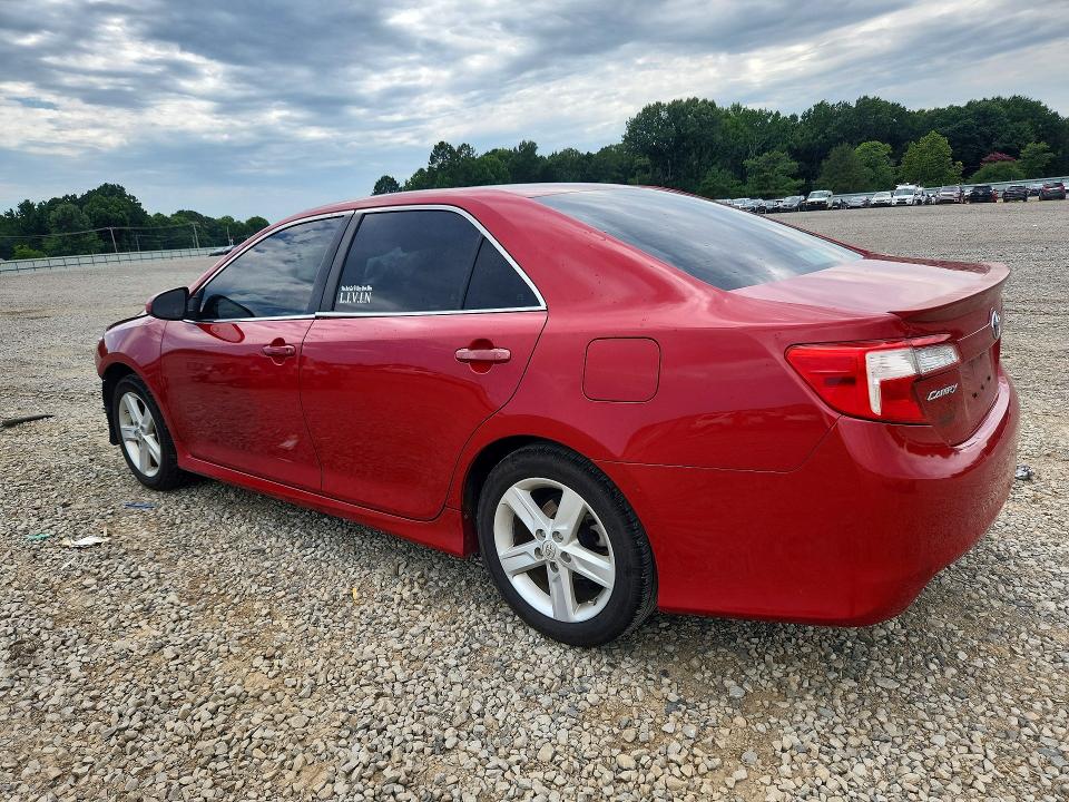60661936 :رقم المزاد ، 4T1BF1FK3EU768007 vin ، 2014 Toyota Camry مزاد بيع