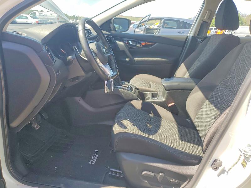 60121966 :رقم المزاد ، JN1BJ1CR3HW138214 vin ، 2017 Nissan Rogue Sport مزاد بيع