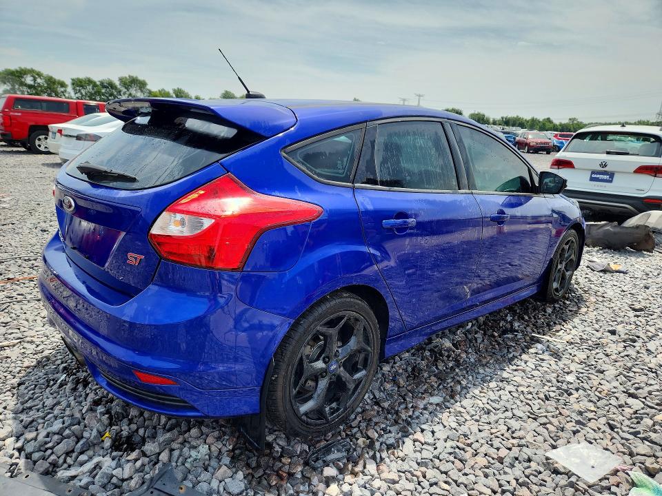Продажа на аукционе авто 2014 Ford Focus, vin: 1FADP3L90EL166572, номер лота: 60627466