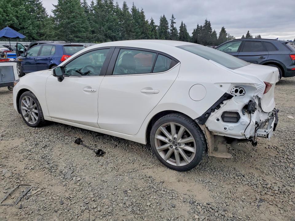 2017 Mazda 3 მანქანა იყიდება აუქციონზე, vin: 3MZBN1V78HM104697, აუქციონის ნომერი: 60254206