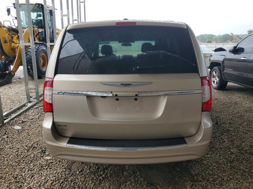 62516636 :رقم المزاد ، 2C4RC1BG6ER440736 vin ، 2014 Chrysler Town & Country مزاد بيع