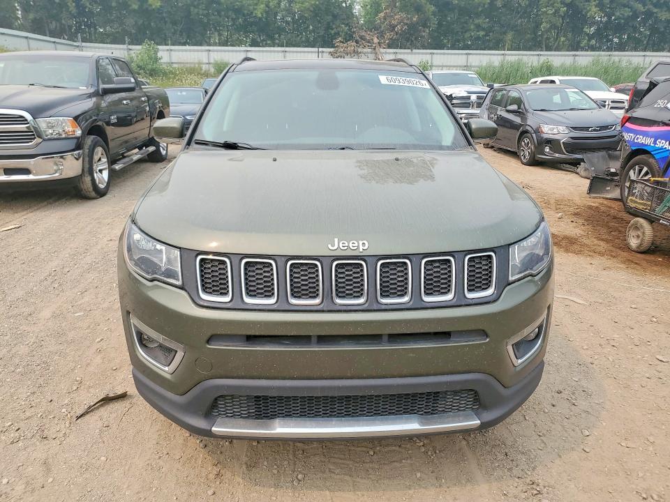 60939026 :رقم المزاد ، 3C4NJDCB2KT827821 vin ، 2019 Jeep Compass مزاد بيع