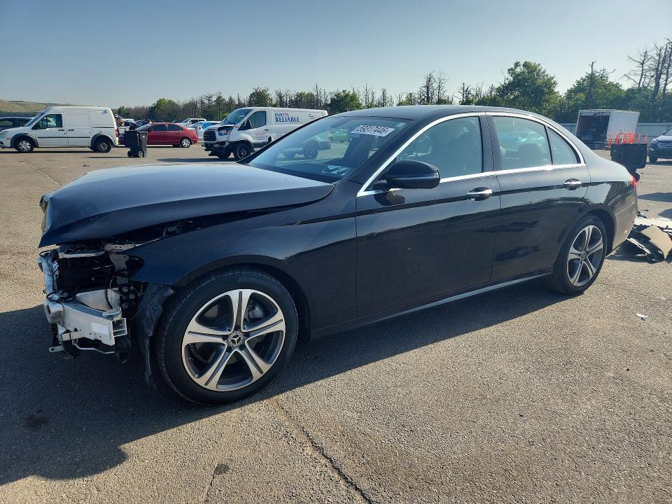 59317446 :رقم المزاد ، WDDZF4JB6JA479118 vin ، 2018 Mercedes-benz E مزاد بيع