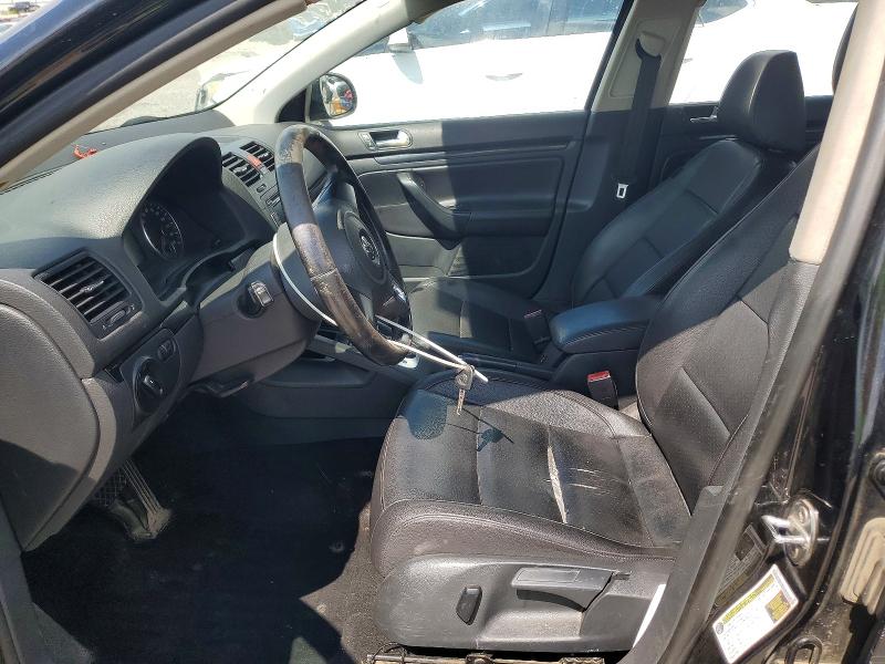 61138516 :رقم المزاد ، 3VWRX7AJ3AM065679 vin ، 2010 Volkswagen Jetta مزاد بيع