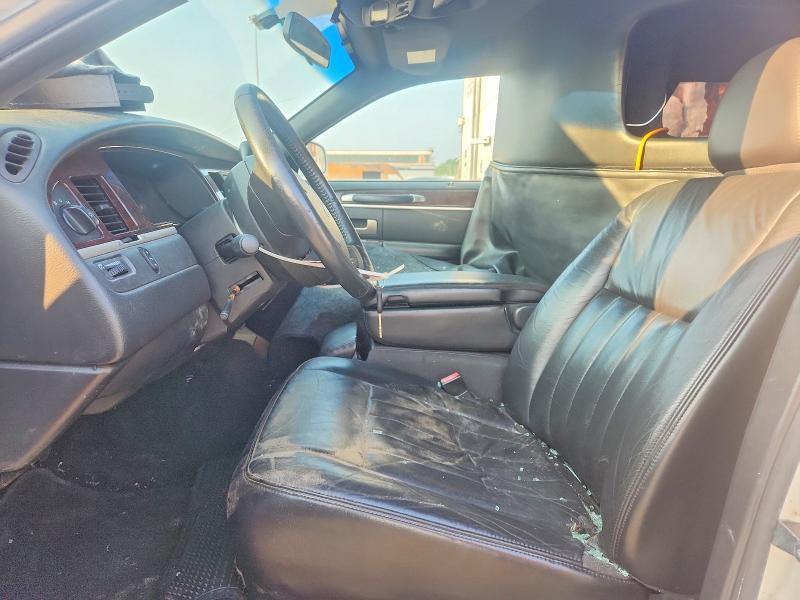 2008 Lincoln Town Car მანქანა იყიდება აუქციონზე, vin: 2L1FM88W38X644365, აუქციონის ნომერი: 61858276