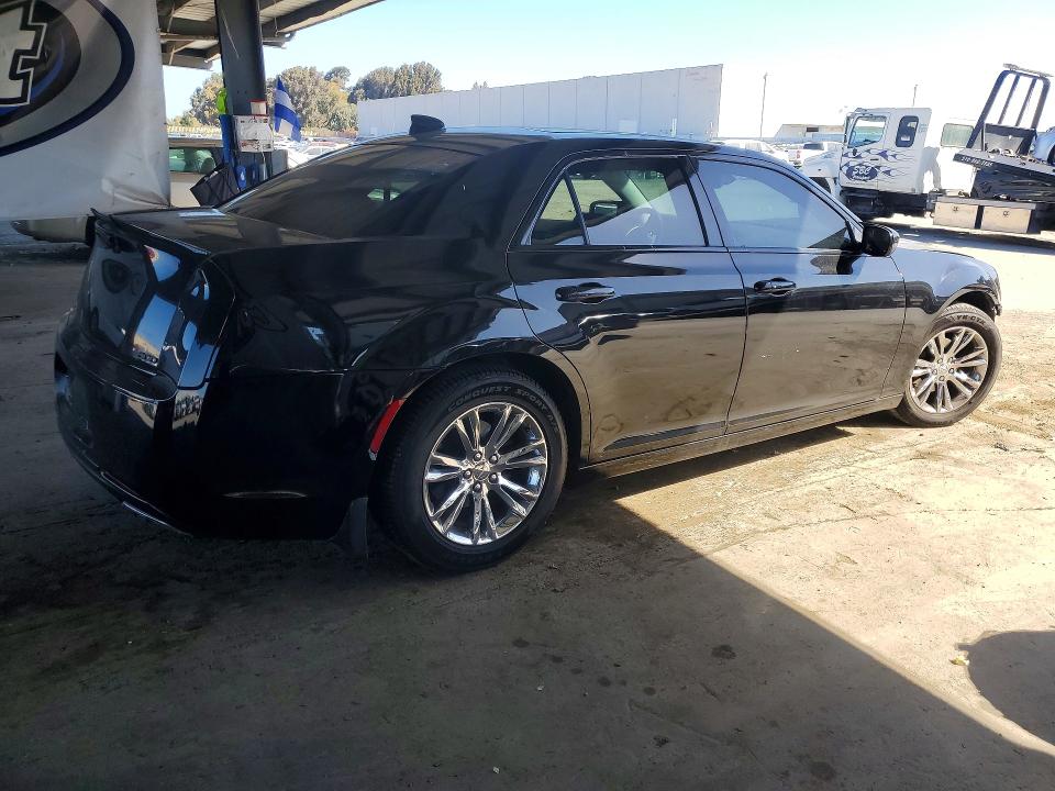 Продажа на аукционе авто 2016 Chrysler 300c, vin: 2C3CCAEG6GH320434, номер лота: 62348496