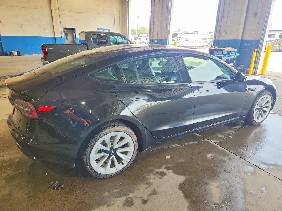 62525286 :رقم المزاد ، 5YJ3E1EAXNF188637 vin ، 2022 Tesla Model 3 مزاد بيع