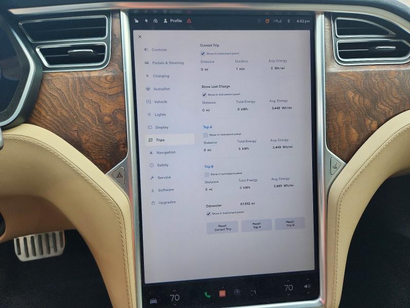 61293976 :رقم المزاد ، 5YJSA1E11HF190594 vin ، 2017 Tesla Model S مزاد بيع