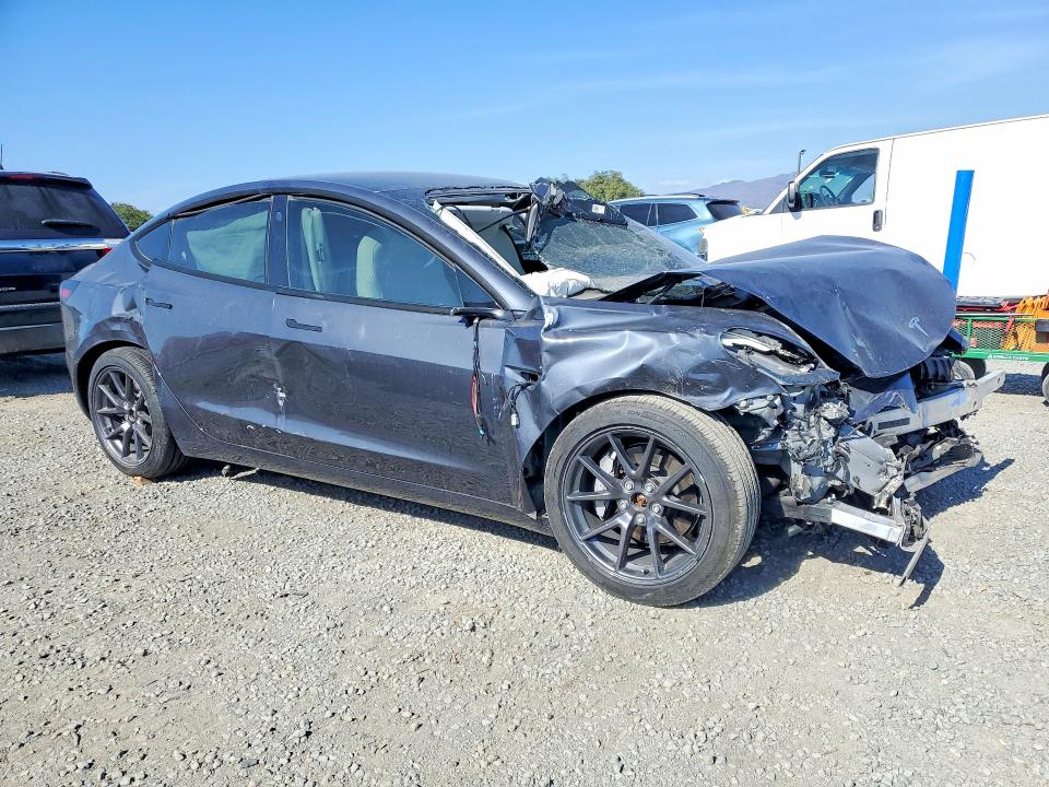 62534126 :رقم المزاد ، 5YJ3E1EB6NF204745 vin ، 2022 Tesla Model 3 مزاد بيع