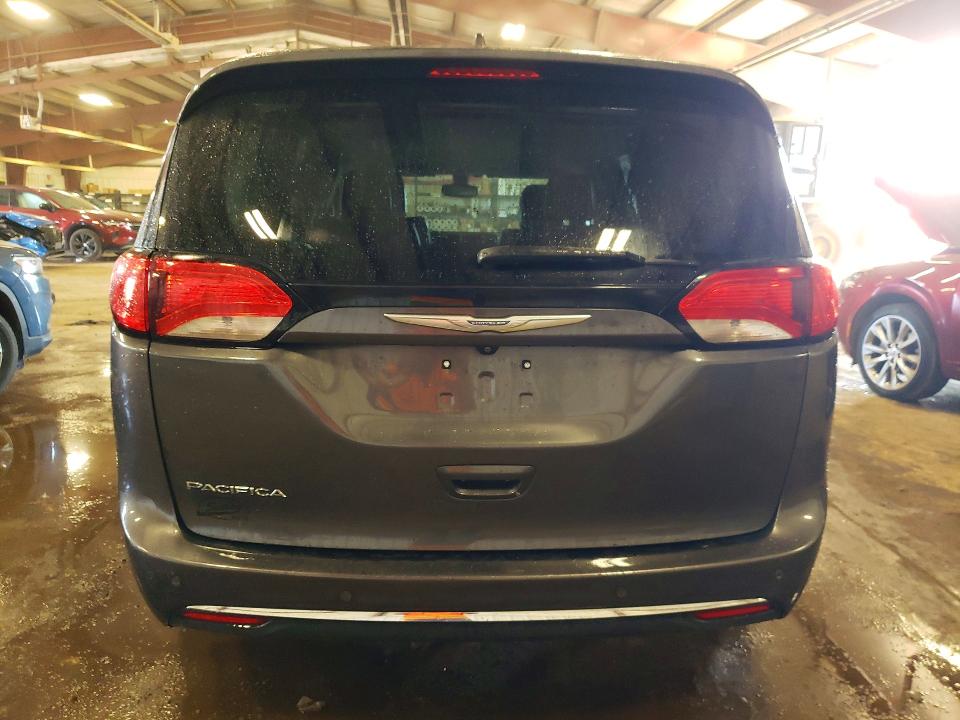 60957286 :رقم المزاد ، 2C4RC1BG7HR704924 vin ، 2017 Chrysler Pacifica مزاد بيع