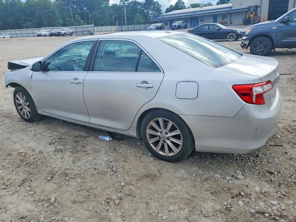 63013406 :رقم المزاد ، 4T1BK1FK4CU007298 vin ، 2012 Toyota Camry مزاد بيع