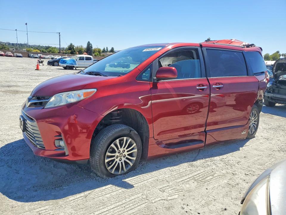 Auction sale of the 2020 Toyota Sienna, vin: 5TDYZ3DC0LS065706, lot number: 60450106