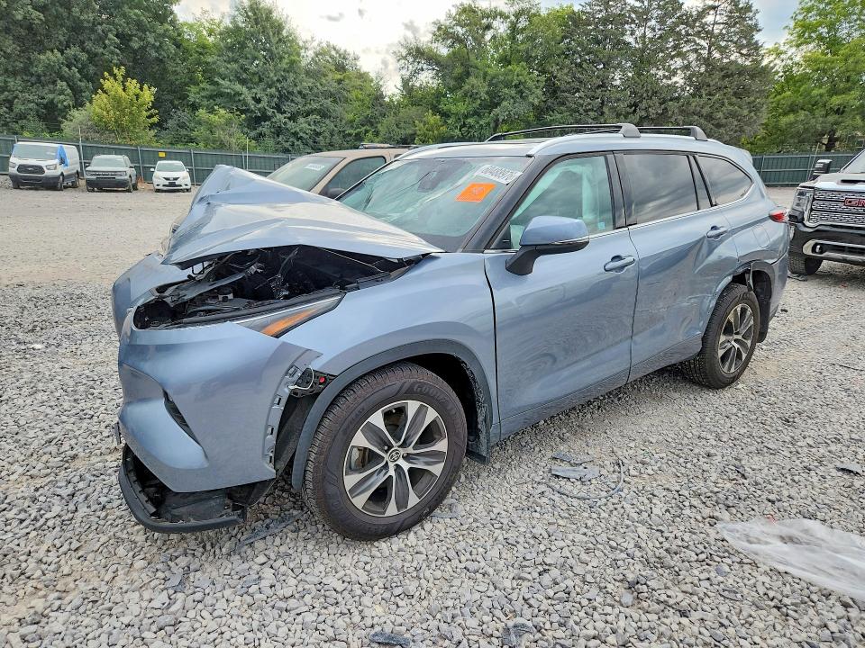Продаж на аукціоні авто 2021 Toyota Highlander, vin: 5TDHZRAH3MS065431, номер лоту: 60488976