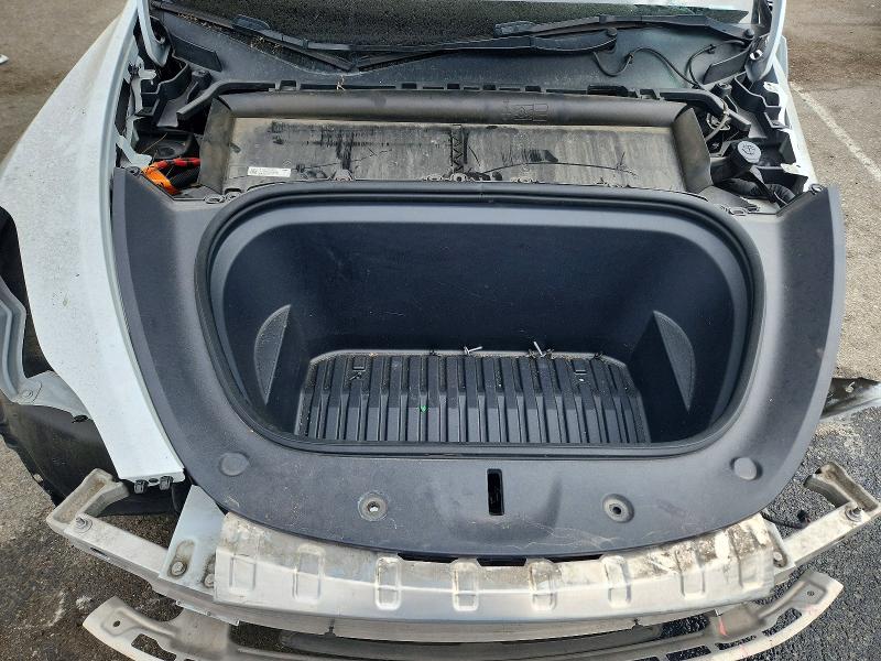 60875256 :رقم المزاد ، 7SAYGDEEXPA104968 vin ، 2023 Tesla Model Y مزاد بيع