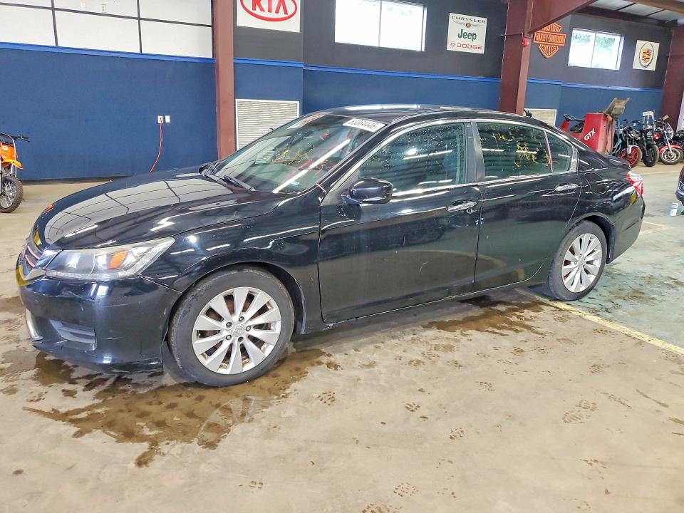Auction sale of the 2015 Honda Accord, vin: 1HGCR2F31FA131328, lot number: 63364446