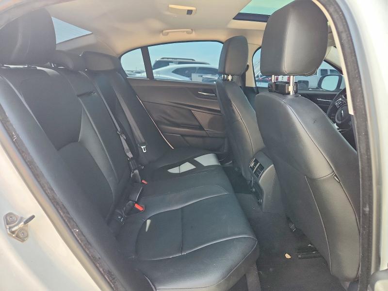Продаж на аукціоні авто 2019 Jaguar Xe, vin: SAJAD4FX2KCP48966, номер лоту: 61021476