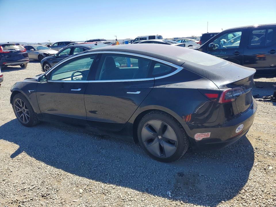 Продажа на аукционе авто 2018 Tesla Model 3, vin: 5YJ3E1EA5JF165681, номер лота: 60221136