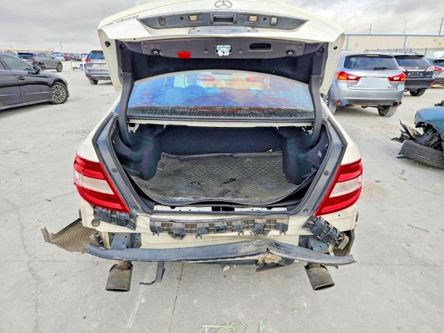 2010 Mercedes-benz C მანქანა იყიდება აუქციონზე, vin: WDDGF5GB7AR117207, აუქციონის ნომერი: 61012626