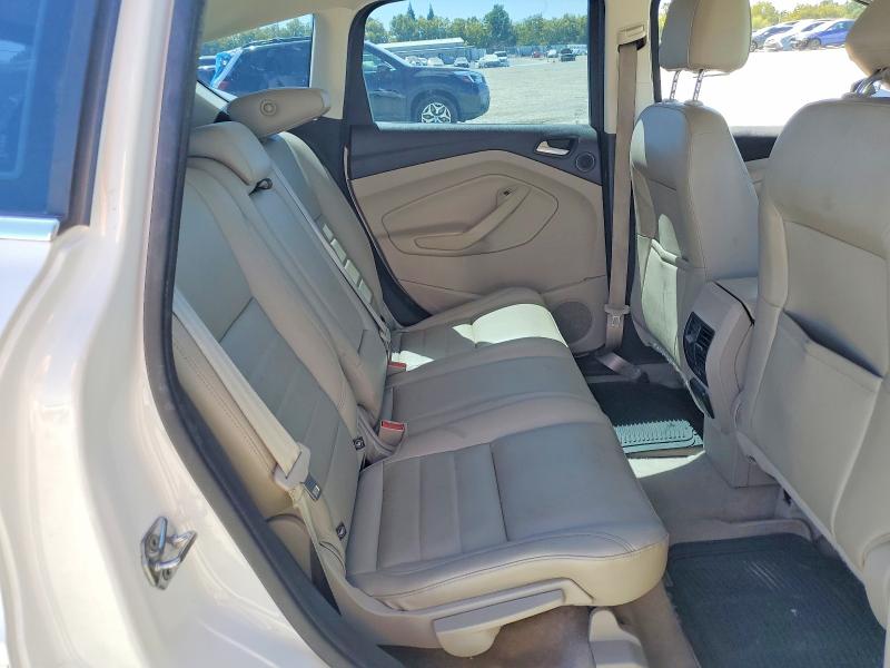63247926 :رقم المزاد ، 1FADP5CU2FL101773 vin ، 2015 Ford C-max مزاد بيع