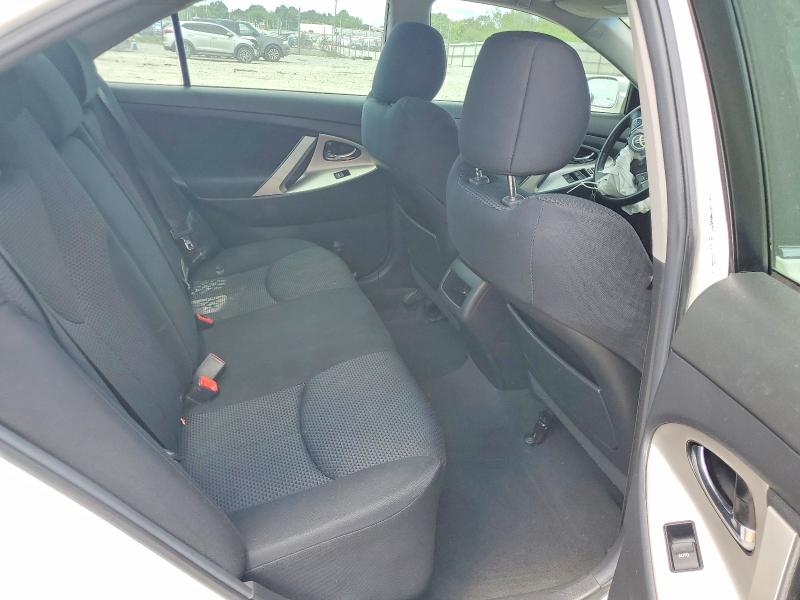 61896526 :رقم المزاد ، 4T1BF3EK5BU582462 vin ، 2011 Toyota Camry مزاد بيع