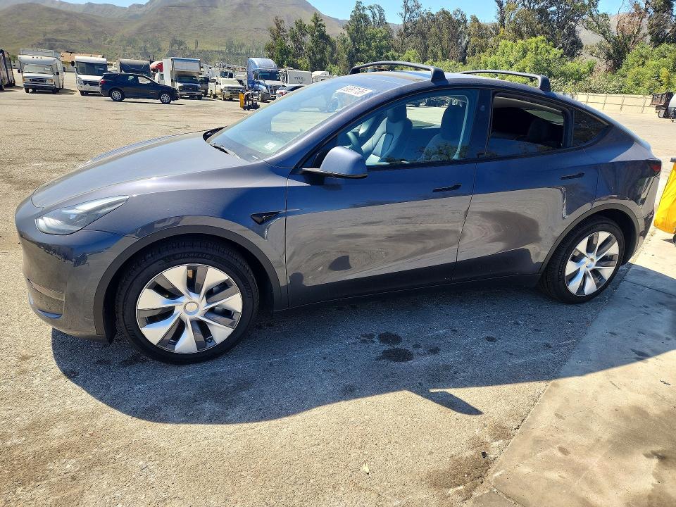 Продажа на аукционе авто 2023 Tesla Model Y, vin: 7SAYGDEEXPF928052, номер лота: 59997136