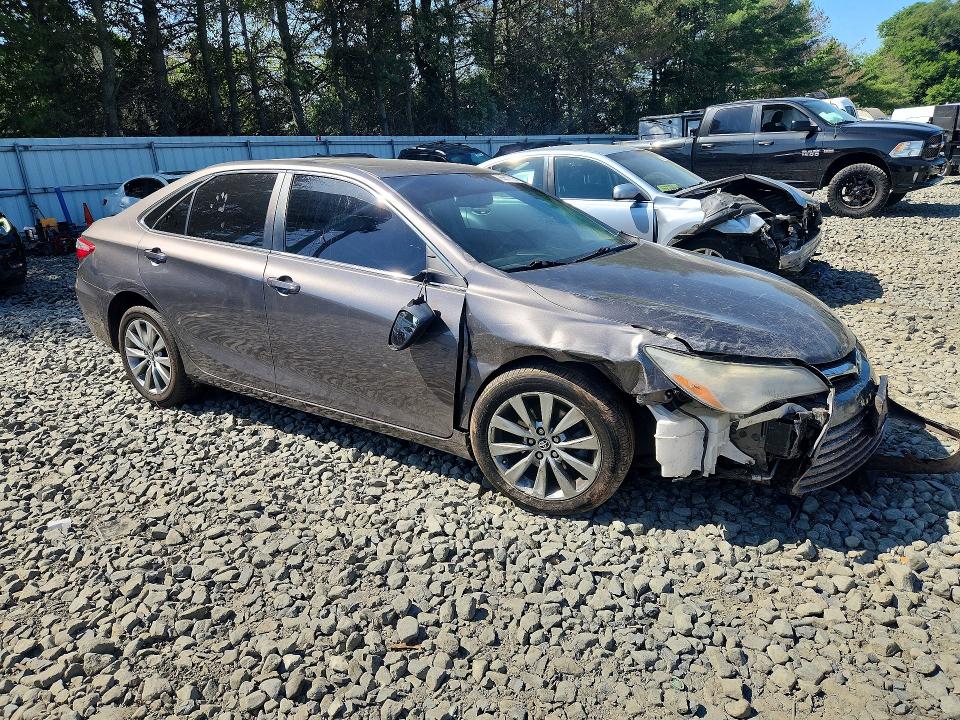 85617795 :رقم المزاد ، 4T1BF1FK9HU729295 vin ، 2017 Toyota Camry مزاد بيع