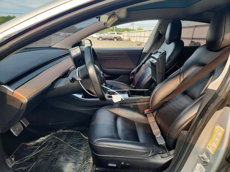 60234676 :رقم المزاد ، 5YJ3E1EB8JF104432 vin ، 2018 Tesla Model 3 مزاد بيع