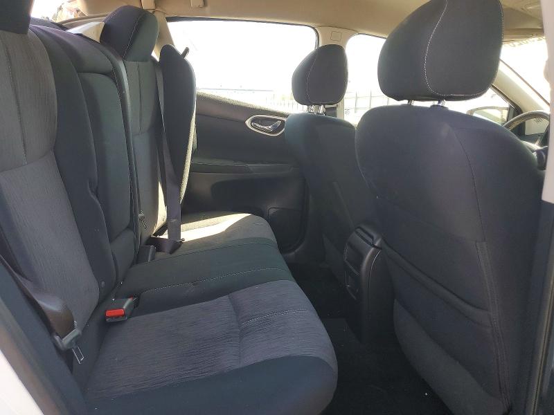 Продаж на аукціоні авто 2015 Nissan Sentra, vin: 3N1AB7AP3FL642469, номер лоту: 61329026