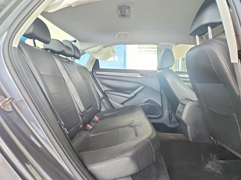 2018 Volkswagen Passat მანქანა იყიდება აუქციონზე, vin: 1VWAA7A39JC027245, აუქციონის ნომერი: 60673186