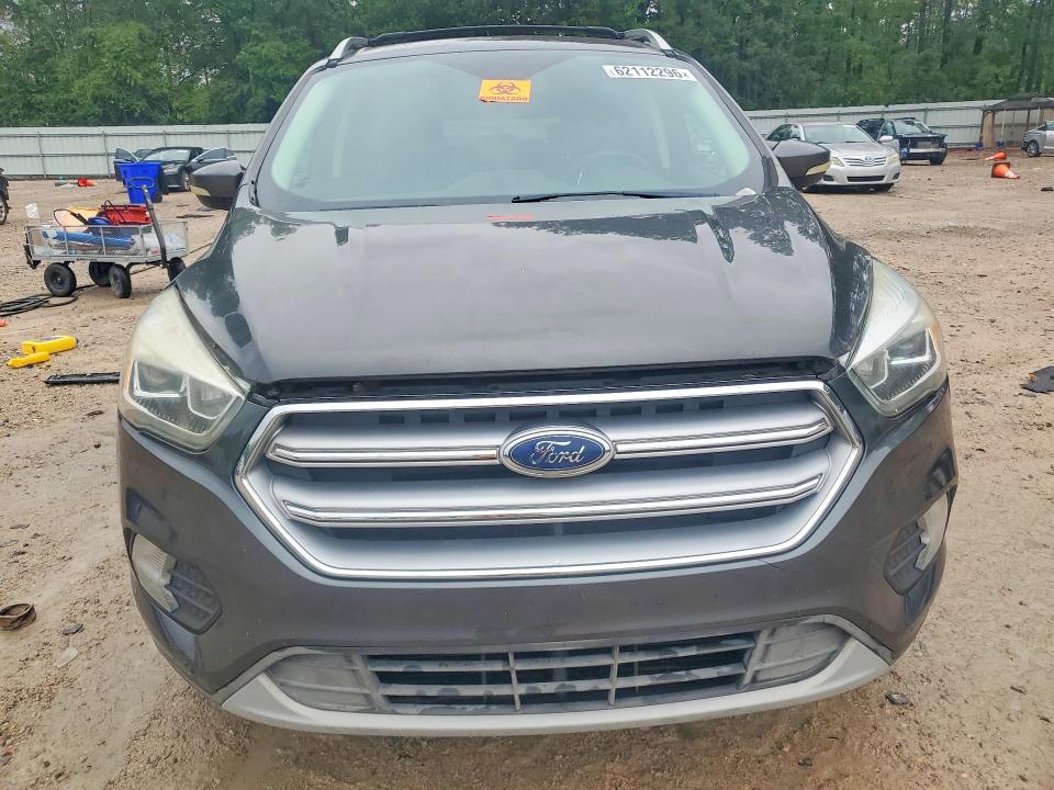 62112296 :رقم المزاد ، 1FMCU9JD2HUA86564 vin ، 2017 Ford Escape مزاد بيع