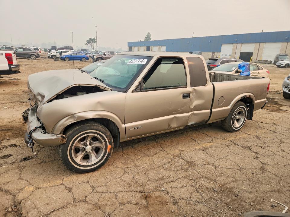 61377716 :رقم المزاد ، 1GCCS19X9W8110732 vin ، 1998 Chevrolet S Truck مزاد بيع