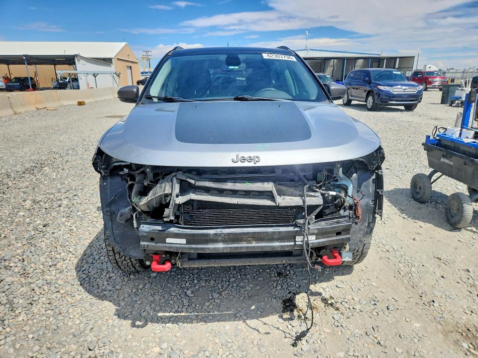 62303796 :رقم المزاد ، 3C4NJDDB2KT790395 vin ، 2019 Jeep Compass مزاد بيع