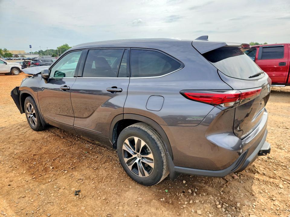 60665706 :رقم المزاد ، 5TDGZRAH4NS542381 vin ، 2022 Toyota Highlander مزاد بيع