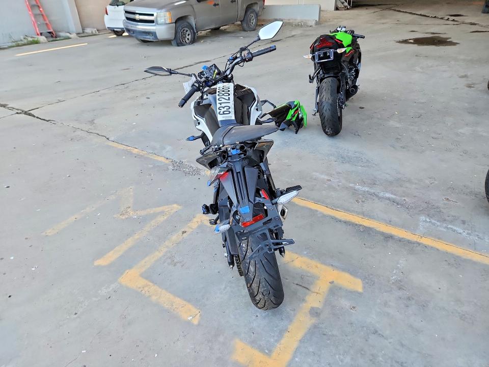63128866 :رقم المزاد ، LCEPEVLB4N6000601 vin ، 2022 Moto Guzzi Cf500 مزاد بيع